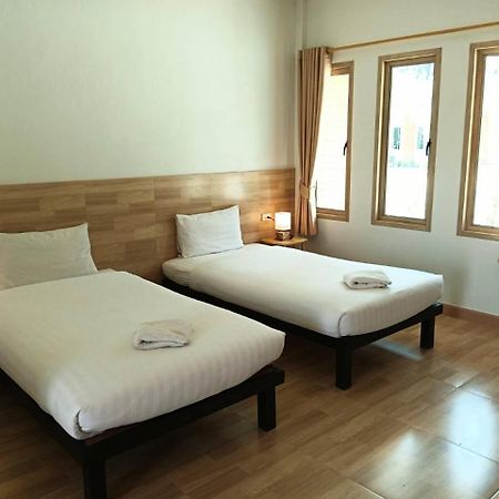 Three Bays Resort 쁘라쭈압키리칸 외부 사진