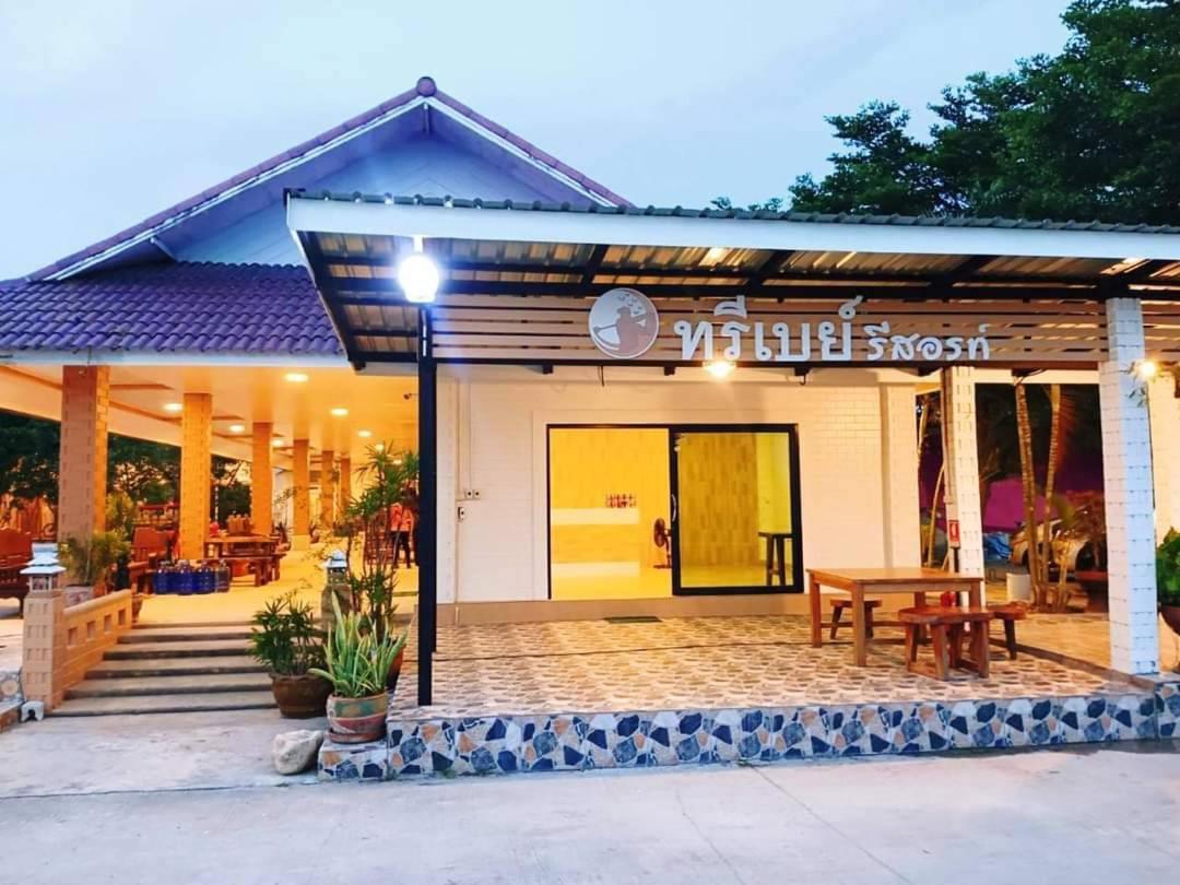 Three Bays Resort 쁘라쭈압키리칸 외부 사진