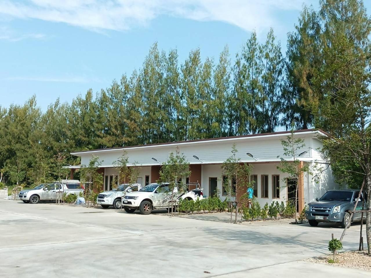 Three Bays Resort 쁘라쭈압키리칸 외부 사진