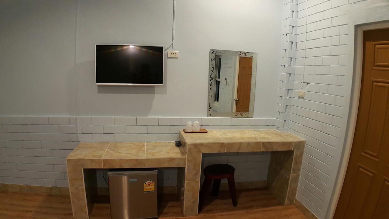 Three Bays Resort 쁘라쭈압키리칸 외부 사진